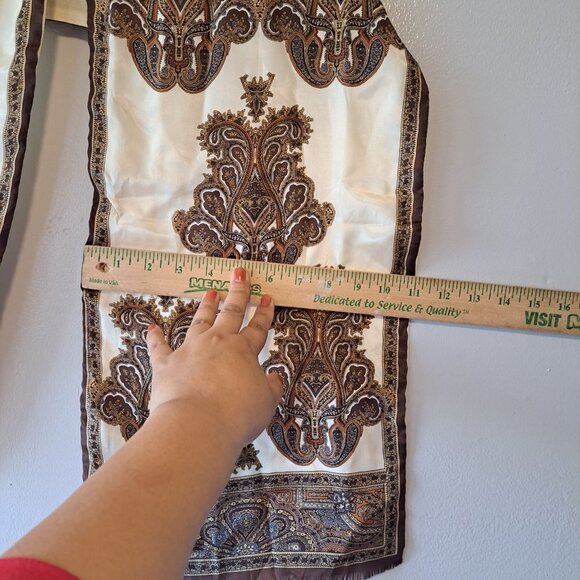 Preswick and Moore  Rectangular Scarf Paisley Print  100 % Linen Linings 100 % - Picture 5 of 10